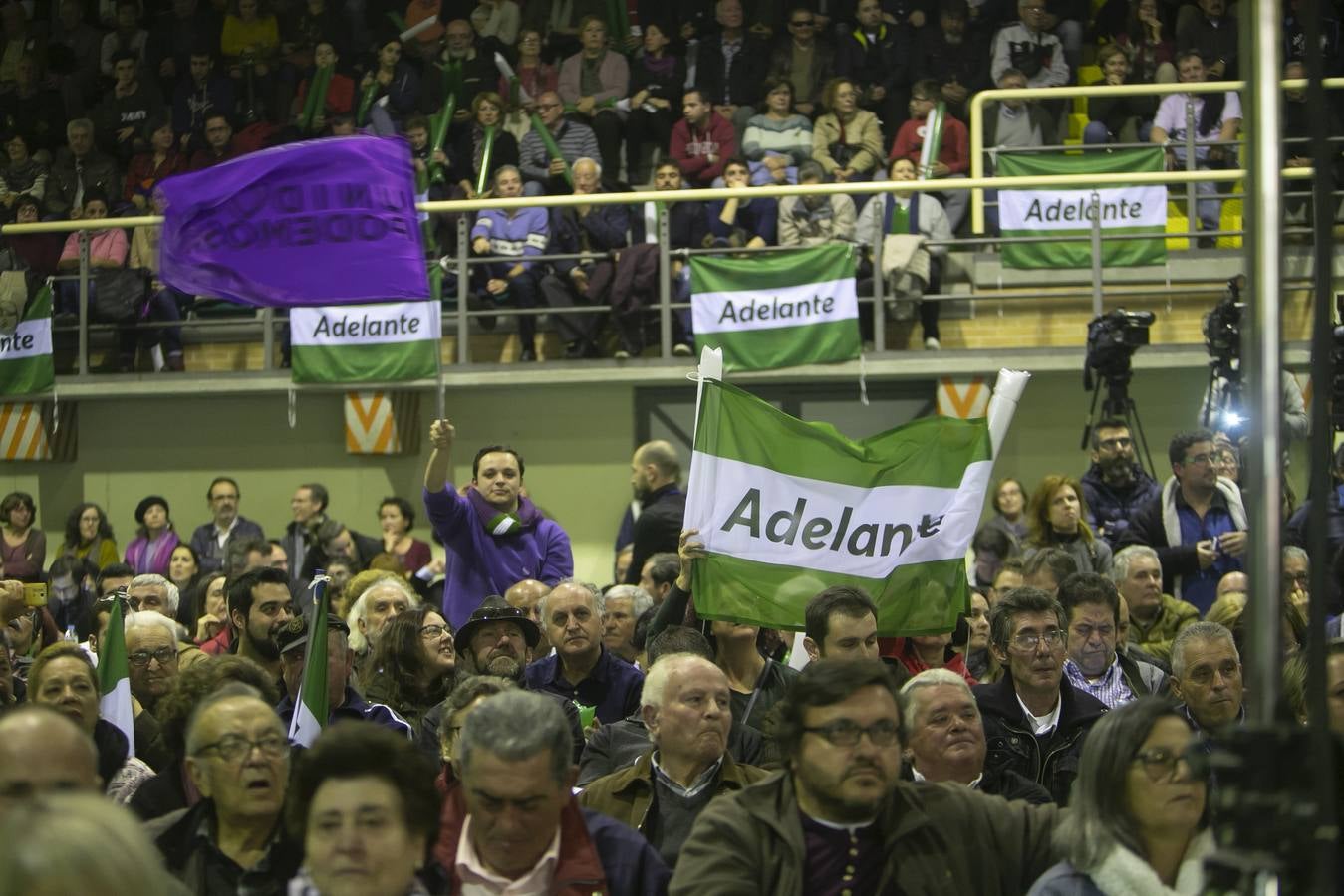 Pablo Iglesias dice en Córdoba que el 2D será decisivo para aprobar los presupuestos